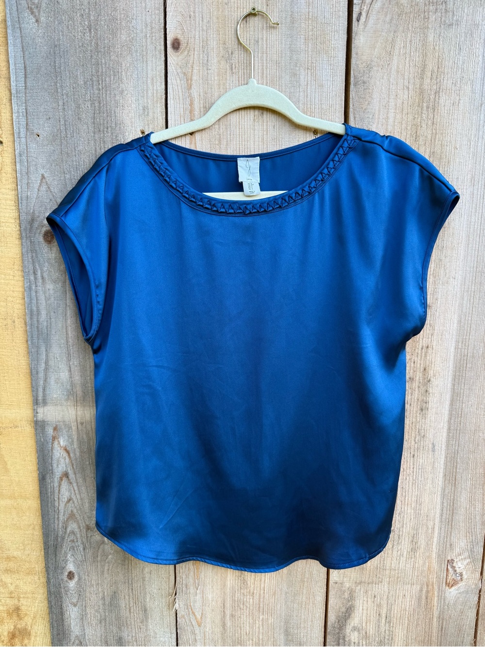 Joie Satin Navy Blue Women’s Cap Sleeve Top w/ Embroidered round neck size small
